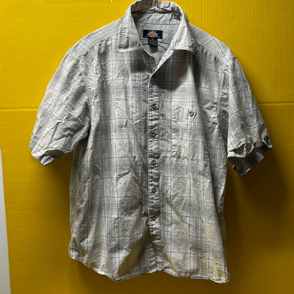 Dickies gray and white plaid short sleeve button down collared shirt. Medium